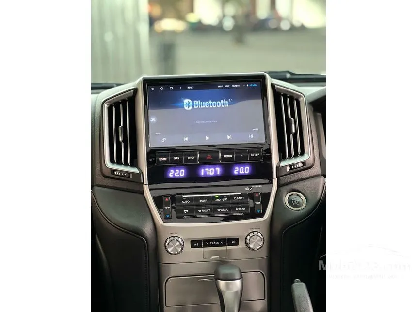2014 Toyota Land Cruiser 200 Full spec SUV