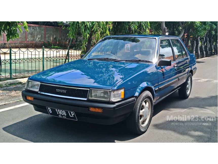 1987 Toyota Corolla Sedan