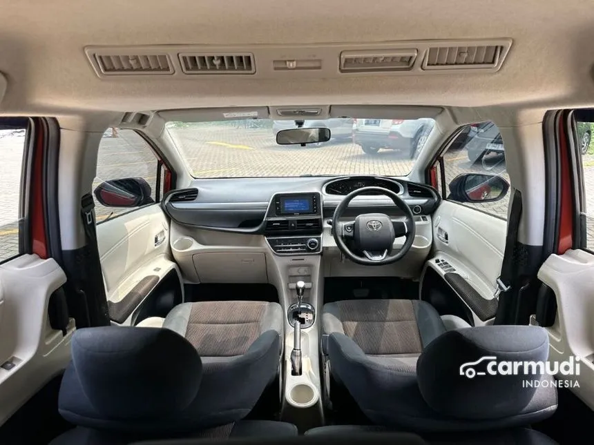 2017 Toyota Sienta V MPV