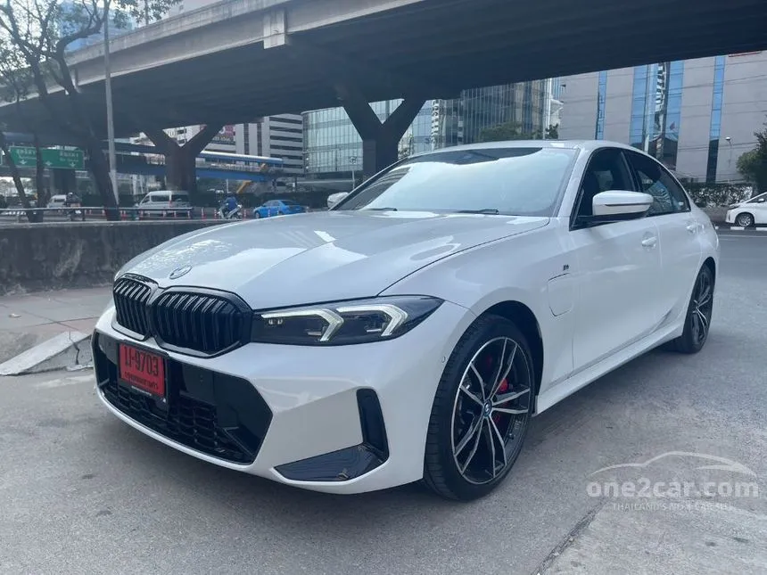 2024 BMW 330e M Sport Sedan