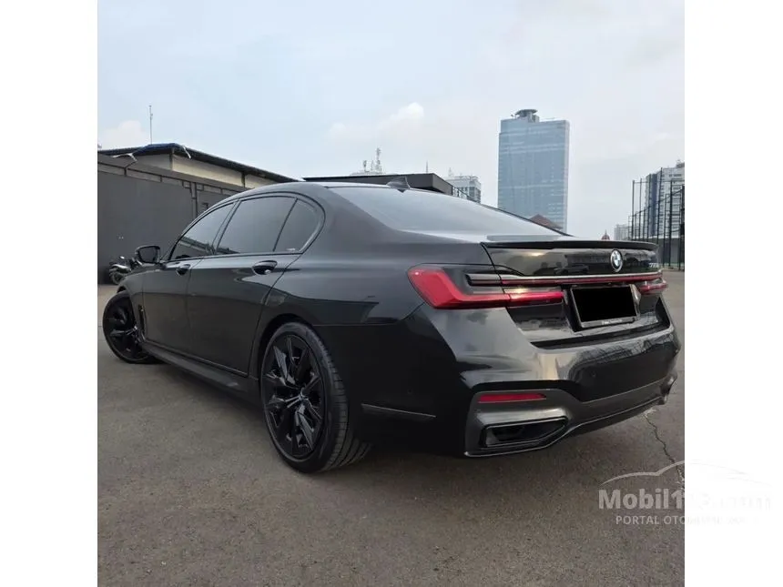 2022 BMW 730Li M Sport Sedan
