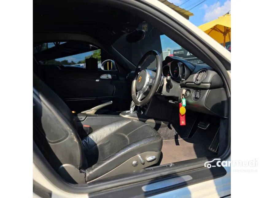 2010 Porsche Cayman Standard Coupe