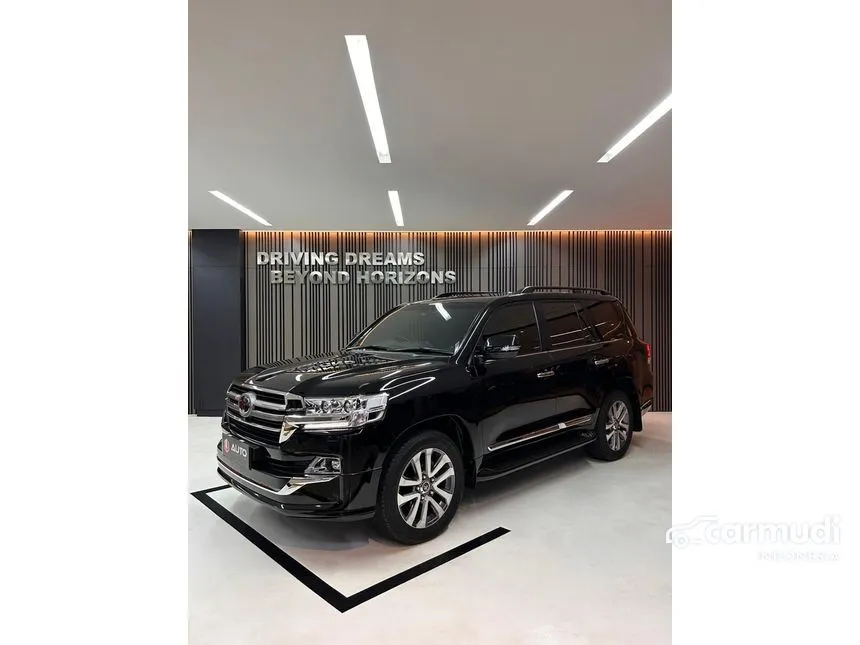 2019 Toyota Land Cruiser 200 VX-R SUV