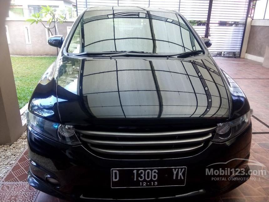 2004 Honda Odyssey (Gray Interior) MPV