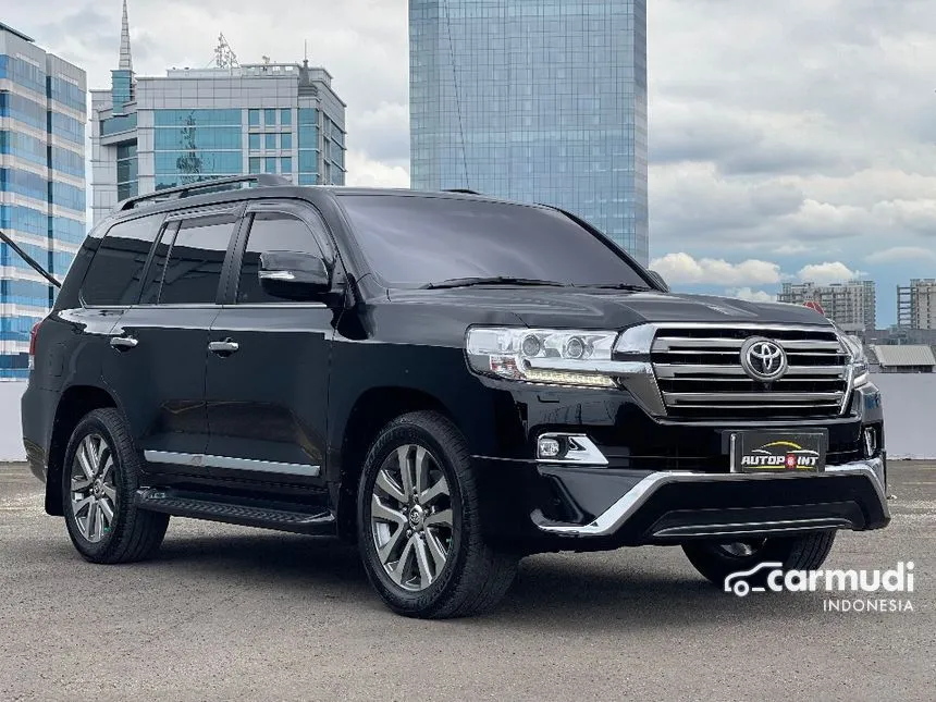 2017 Toyota Land Cruiser 200 VX-R SUV