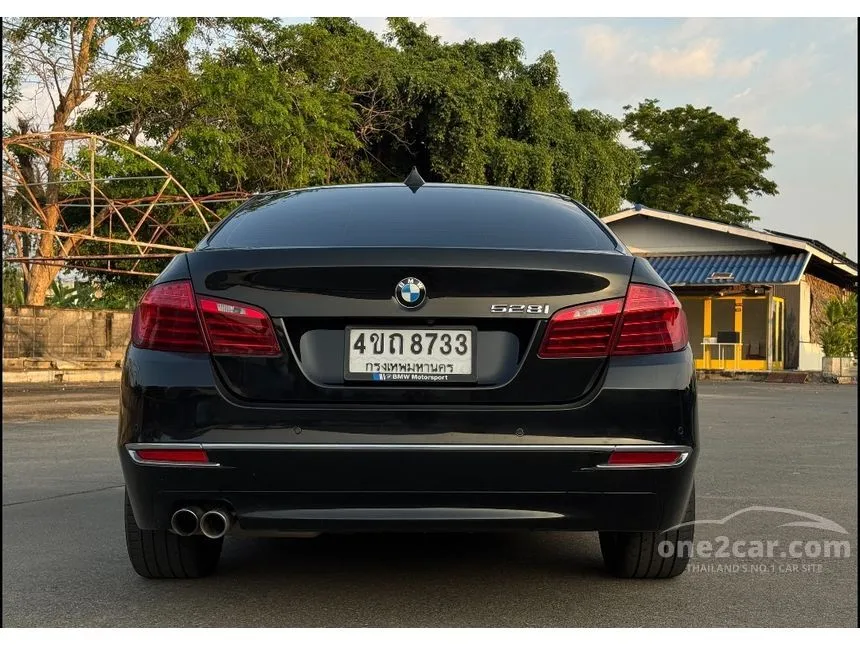 2015 BMW 528i Luxury Sedan