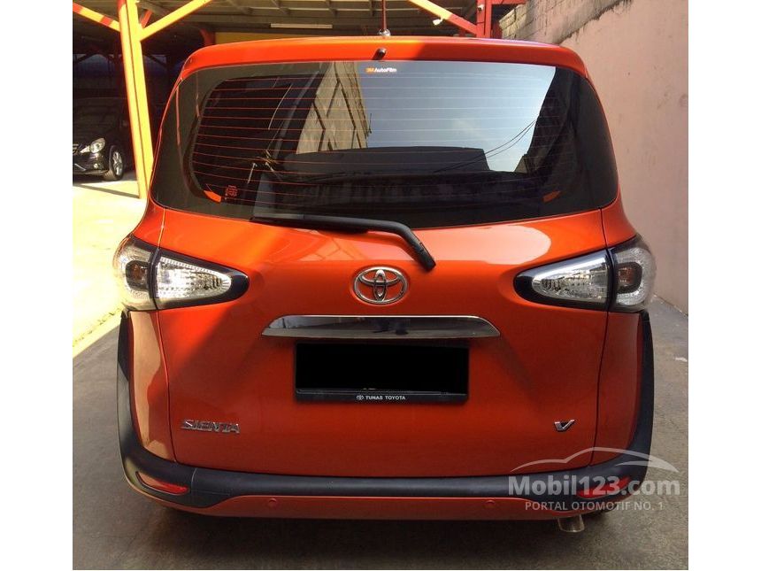 Jual Mobil  Toyota  Sienta  2019 V 1 5 di DKI Jakarta 