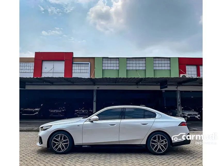 2024 BMW 520i M Sport Sedan