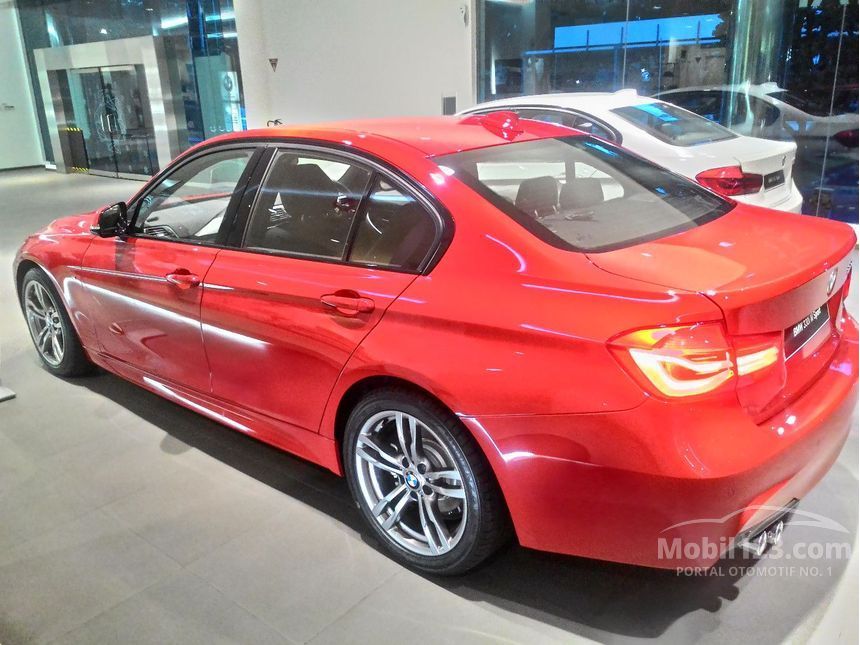 Jual Mobil  BMW  330i  2019 M  Sport  2 0 di DKI Jakarta 