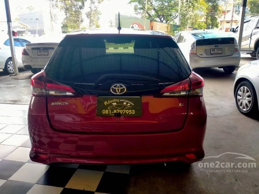 2019 Toyota YARIS E Hatchback