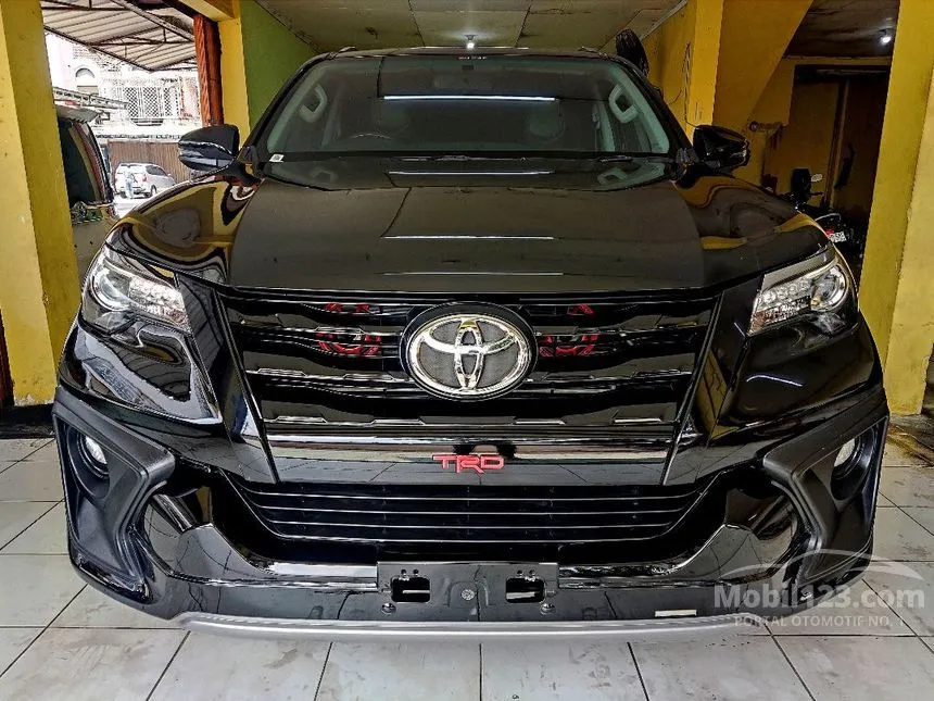 Jual Mobil Toyota Fortuner 2019 TRD 2.4 di Banten Automatic SUV Hitam Rp 391.500.000
