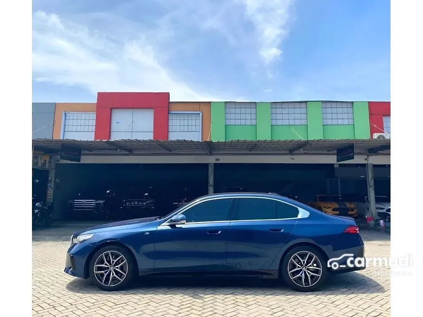 2024 BMW 520i M Sport Sedan