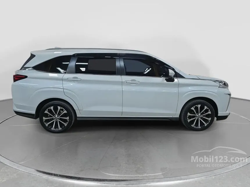 2022 Toyota Veloz Q (Premium Color) MPV