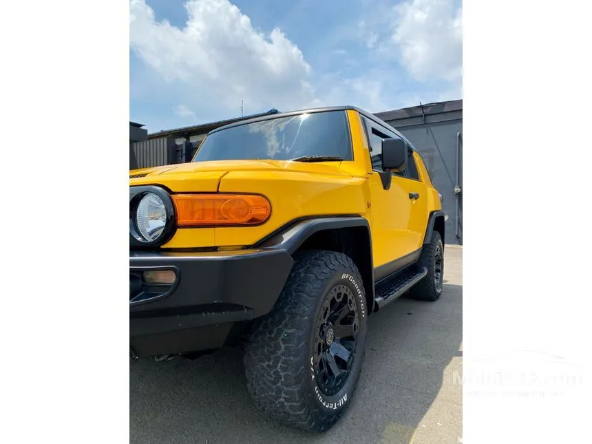 2017 Toyota FJ Cruiser SUV