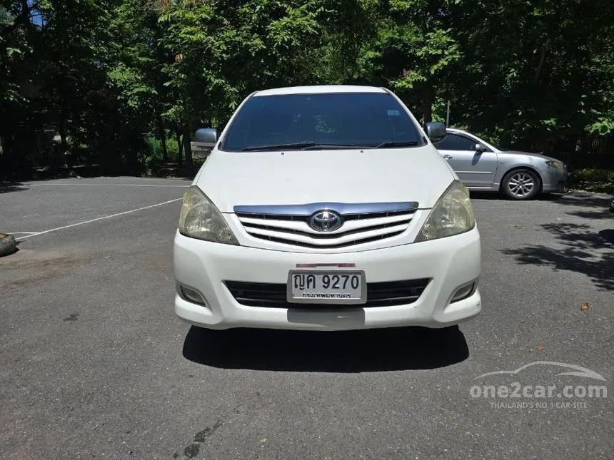 2011 Toyota INNOVA G Wagon