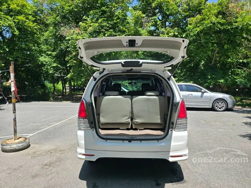 2011 Toyota INNOVA G Wagon