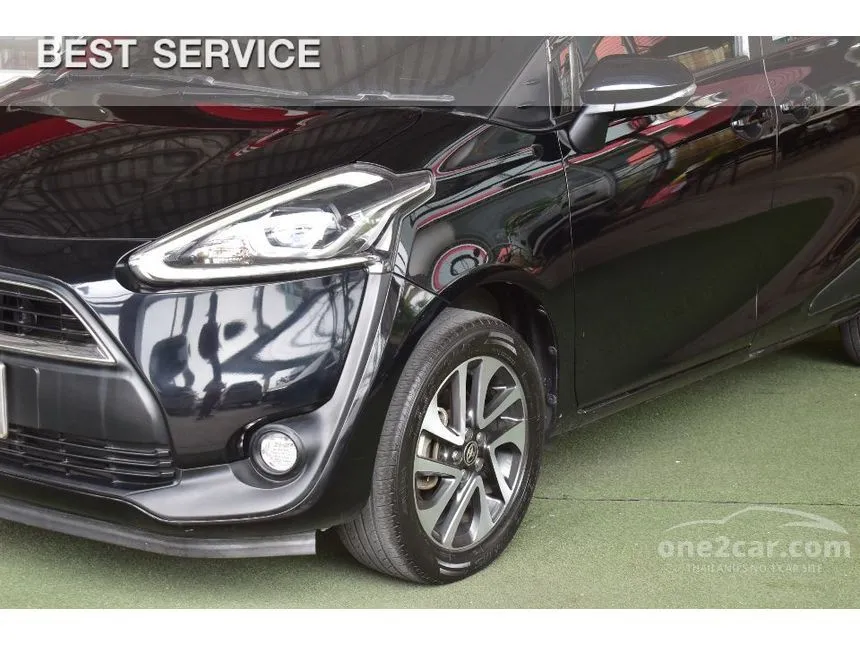 2020 Toyota Sienta V Wagon