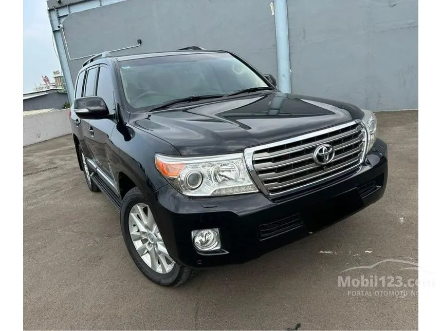 2013 Toyota Land Cruiser 200 Full spec SUV