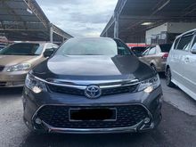 2017 Toyota Camry 2.5 Hybrid Luxury Sedan