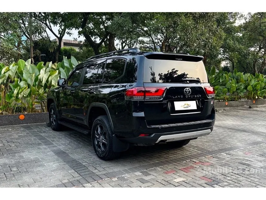 2023 Toyota Land Cruiser 300 GR-S SUV