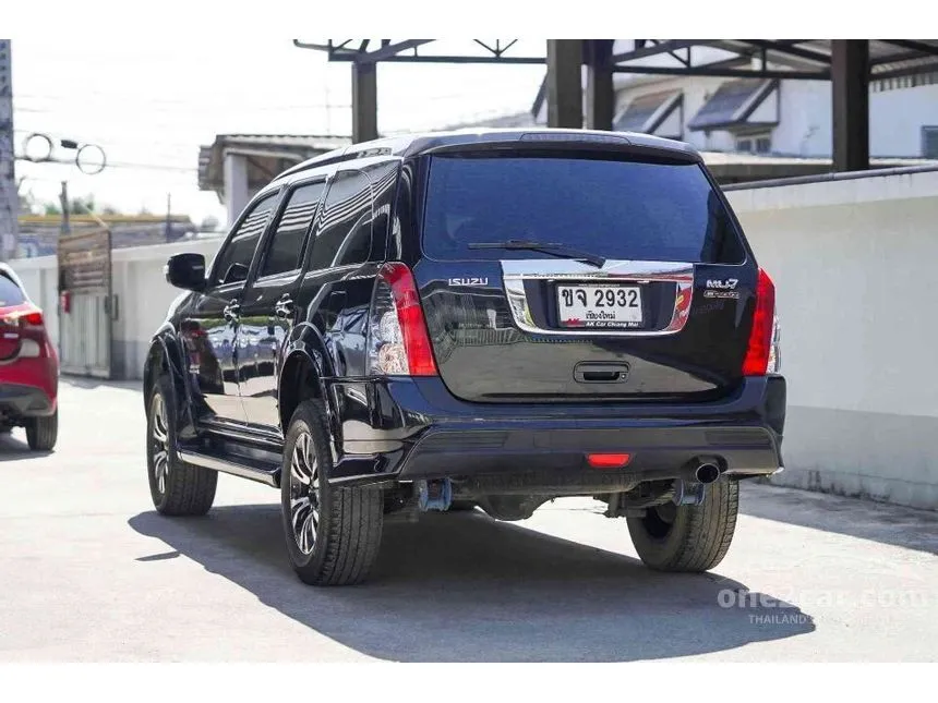 2011 Isuzu MU-7 CHOIZ SUV