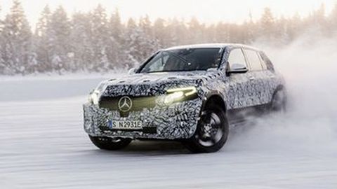 แย้มภาพแรก Mercedes-Benz EQ C รถครอสโอเวอร์พลังงานไฟฟ้า ขายปีหน้า