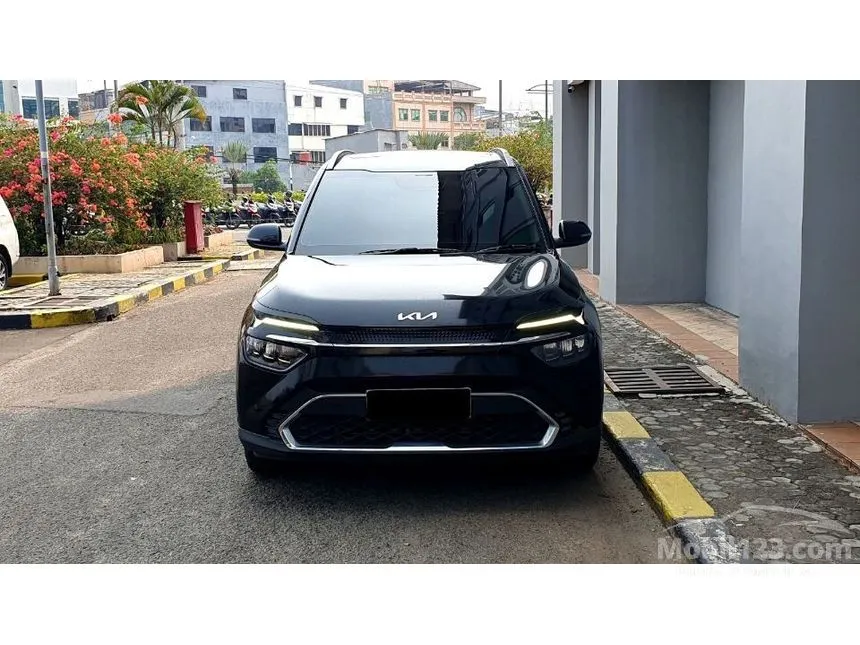 Jual Mobil KIA Carens 2023 Premiere 7 Seater 1.5 di DKI Jakarta Automatic MPV Hitam Rp 312.000.000