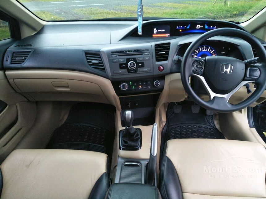 Jual Mobil Honda Civic 2012 FD 1.8 di Jawa Timur Manual Sedan Hitam Rp