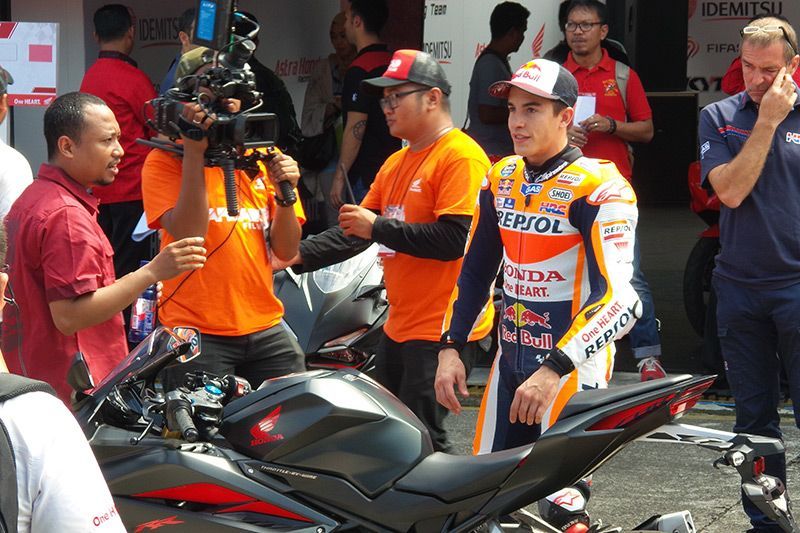 Galeri Foto Juara Dunia MotoGP 2016 Marc Marquez di Sentul 18