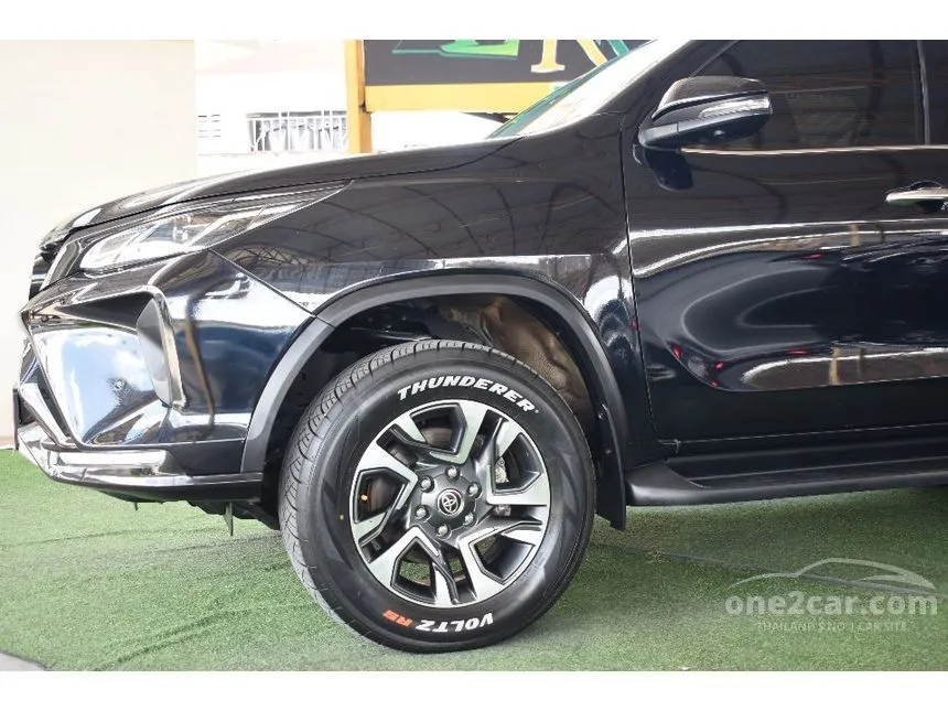 2022 Toyota FORTUNER Leader V SUV