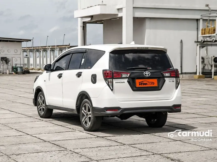 2022 Toyota Kijang Innova V MPV