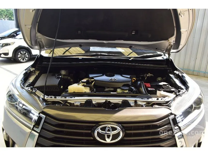 2023 Toyota INNOVA Crysta Wagon