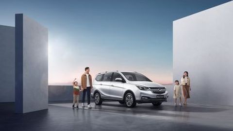 Wuling New Cortez Facelift Hadir dengan Sentuhan Mewah, Harga Mulai Rp273 Juta