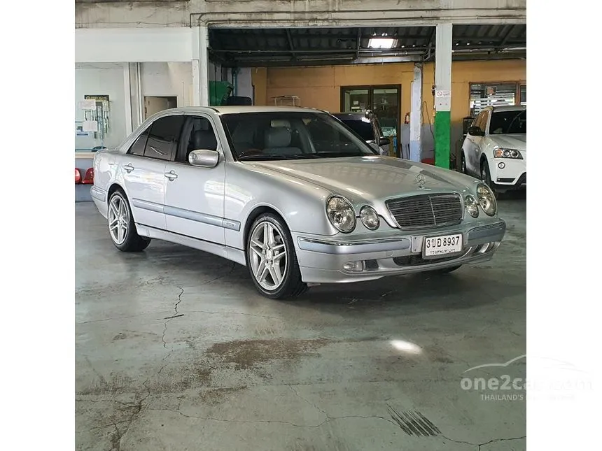 2004 Mercedes-Benz E220 CDI Classic Sedan