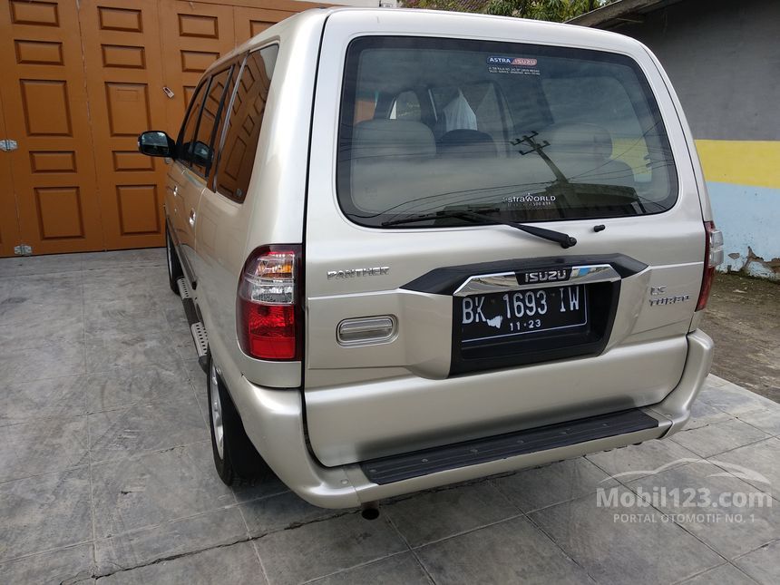 Jual Mobil  Isuzu  Panther 2013 LS 2 5 di Sumatera Utara 