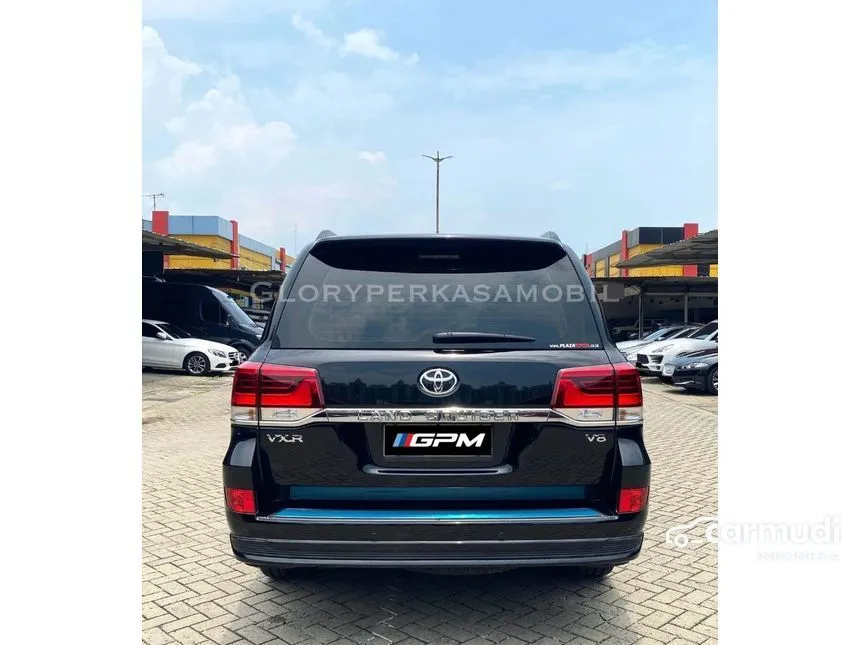 2019 Toyota Land Cruiser 200 VX-R SUV