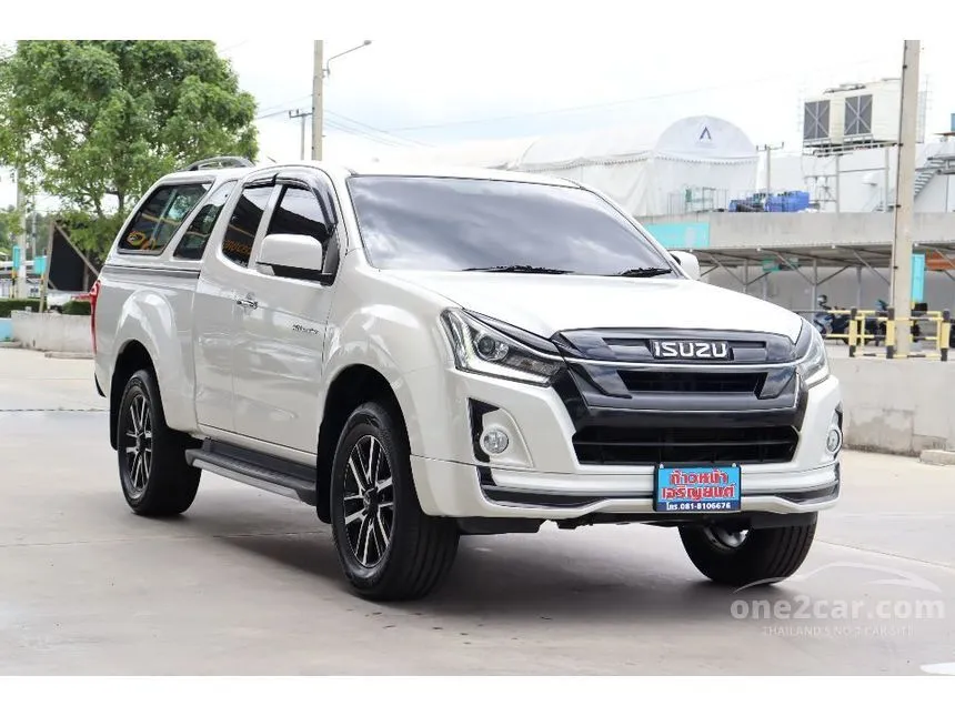 2019 Isuzu D-MAX Hi-Lander Stealth Z-Prestige Space Cab Pickup