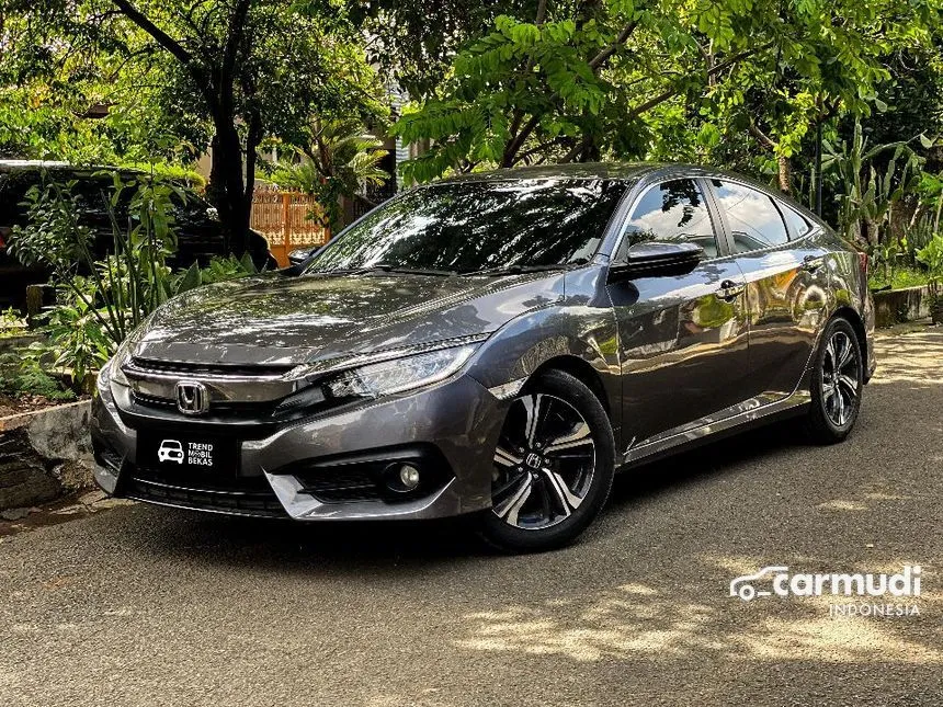 2018 Honda Civic ES Sedan