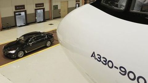 Beli BMW Seri 7 dapat Gratis Ratusan Ribu Poin GarudaMiles