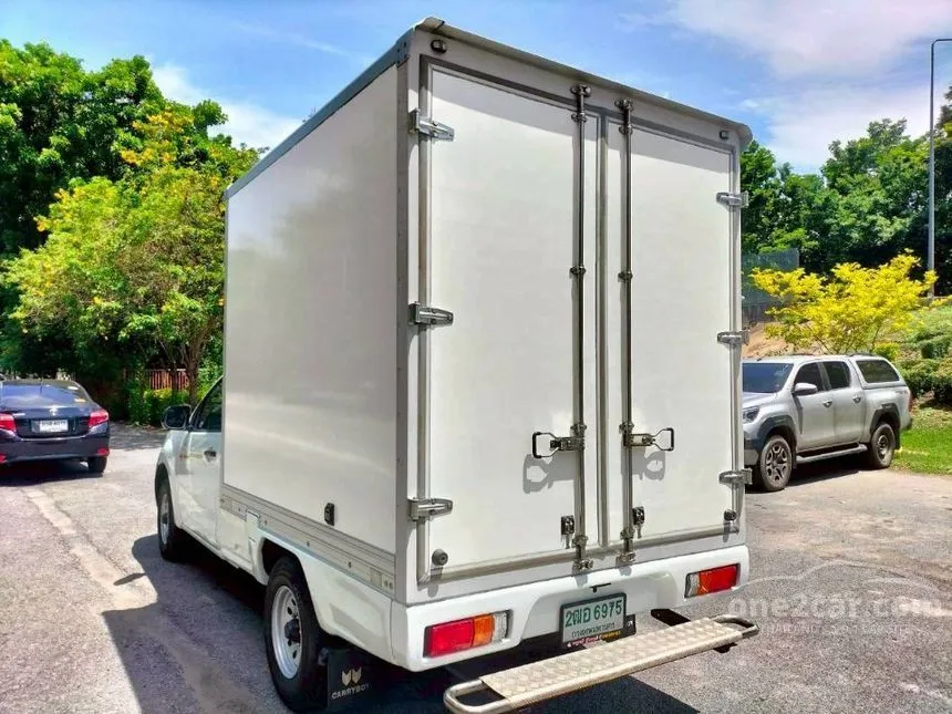 2019 Isuzu D-MAX Spark Cab Chassis Pickup