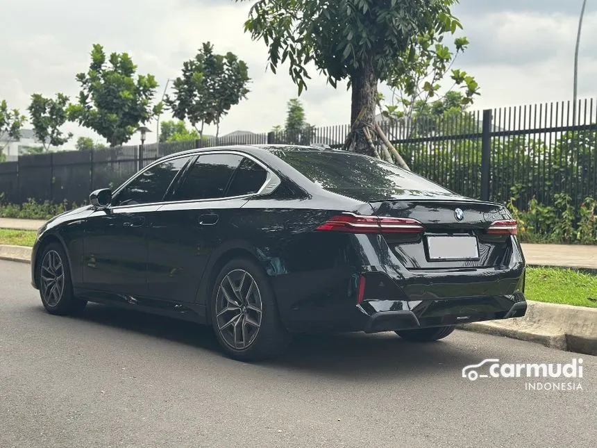 2024 BMW 520i M Sport Sedan