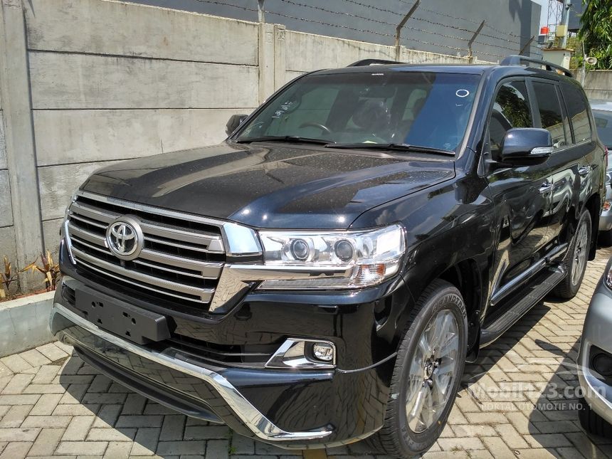 Jual Mobil Toyota Land Cruiser 2018 Vx R 4 5 Di Dki Jakarta Automatic Suv Hitam Rp 2 313 100 000 4500404 Mobil123 Com