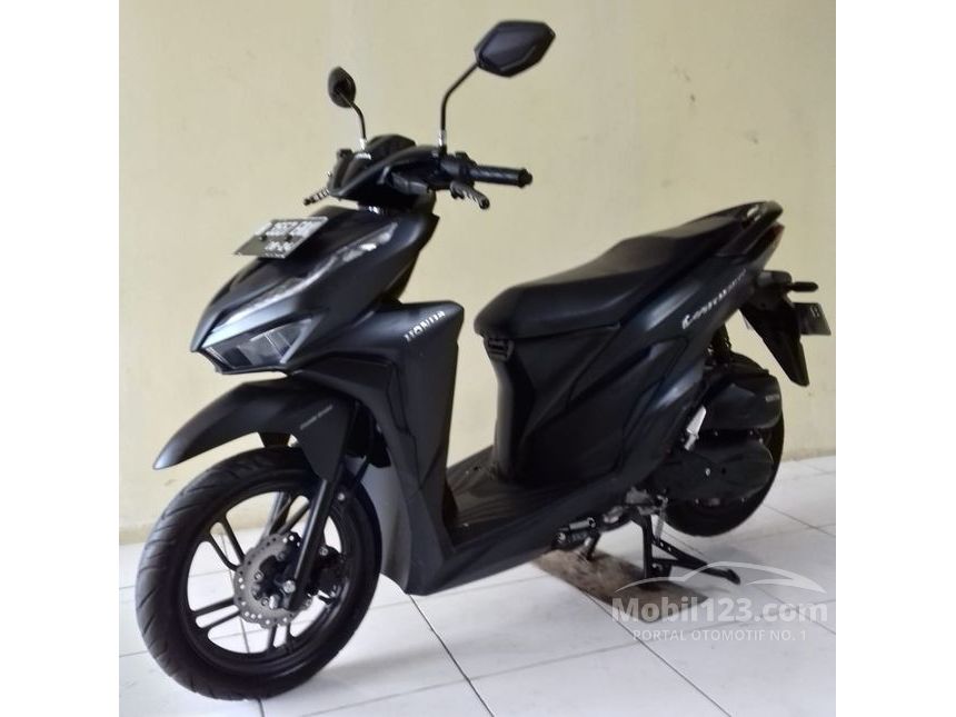 Jual Motor Honda Vario 19 150 0 2 Di Jawa Barat Automatic Others Hitam Rp 19 800 000 Mobil123 Com