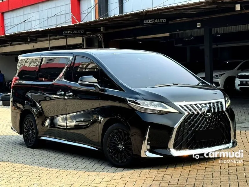 2022 Lexus LM 350 4 Seater MPV
