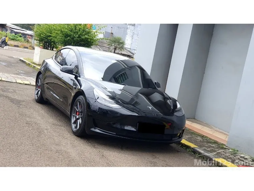 2021 Tesla Model 3 Standard Range Plus Sedan