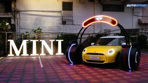 มินิ ชวนสัมผัสไลฟ์สไตล์สุดล้ำ MINI Experience ผ่านศิลปะแสงสีและดิจิทัลอาร์ตใน Awakening Songwat 2025