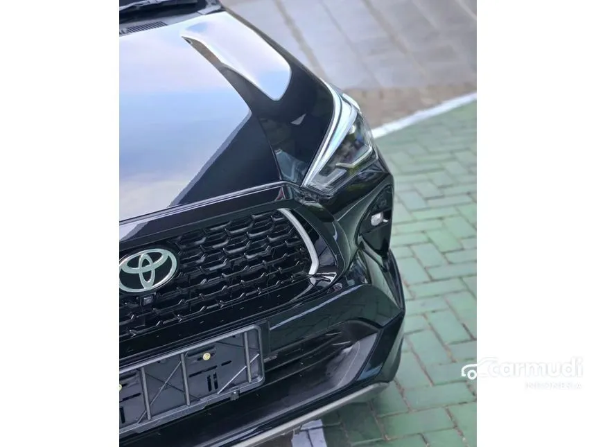 2025 Toyota Yaris Cross S HV with GR Parts Aero Pkg SUV