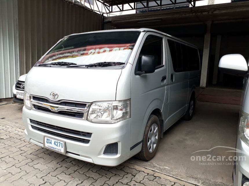 Тойота hiace 2013