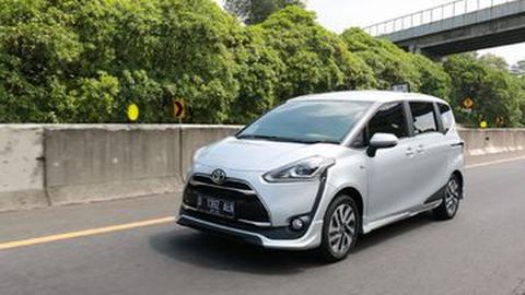 Wisata ke Bandung Bersama Toyota Sienta