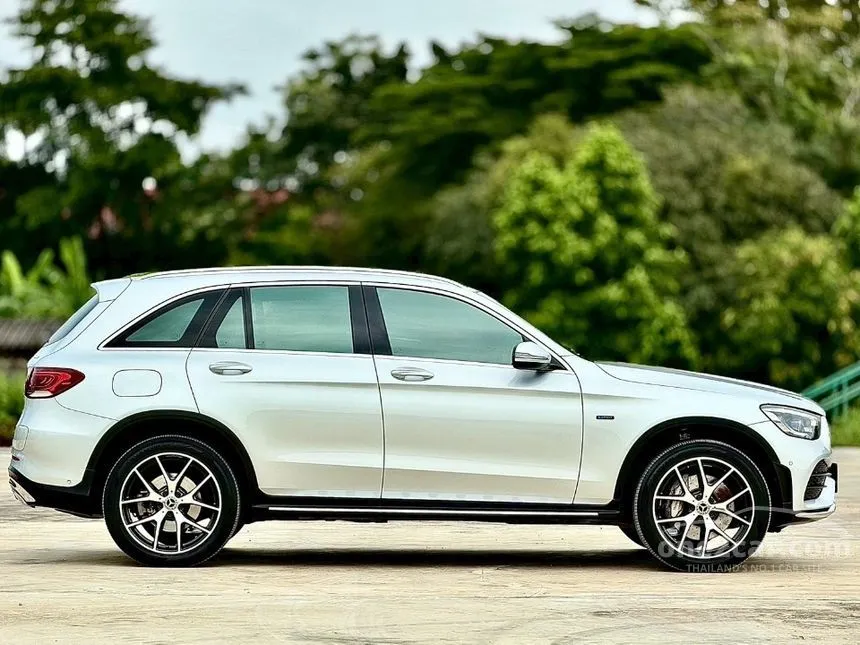 2021 Mercedes-Benz GLC300 e 4MATIC AMG Dynamic SUV